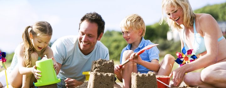 Watergevechten en zandkastelen op de camping