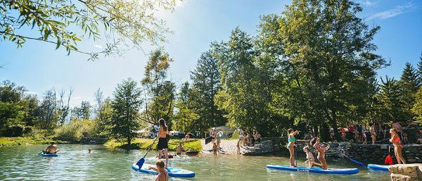 Op Camping Menina kampeer je aan de rivier de Savinja