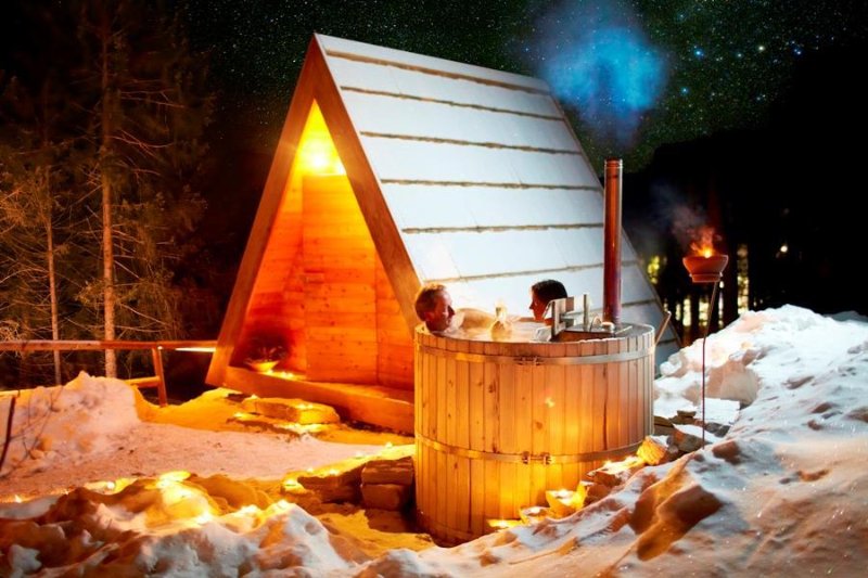 Samen genieten in jullie eigen hot tub: ook lekker als het iets kouder is.