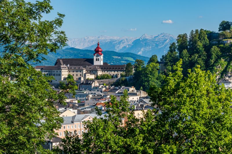 Monastère Nonnberg de Salzbourg - l'un des cinq lieux de tournage dans un camping