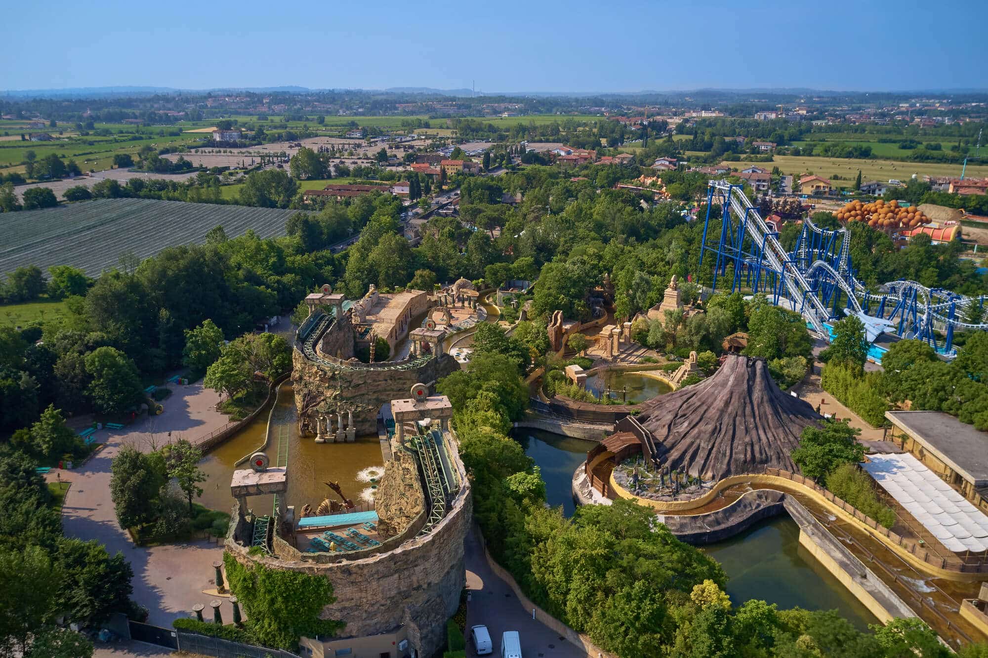 luchtfoto van Gardaland