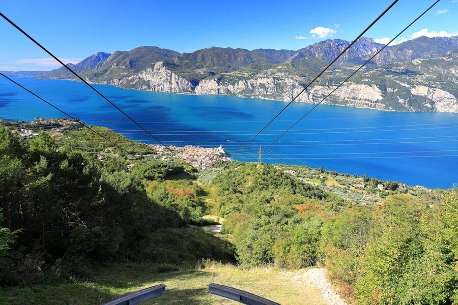 Uitzicht op Malcesine vanuit de kabelbaangondel