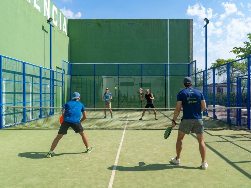 Padel op de camping