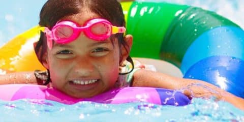 Waterpret op vakantie: 5 campings in Limburg met zwembad