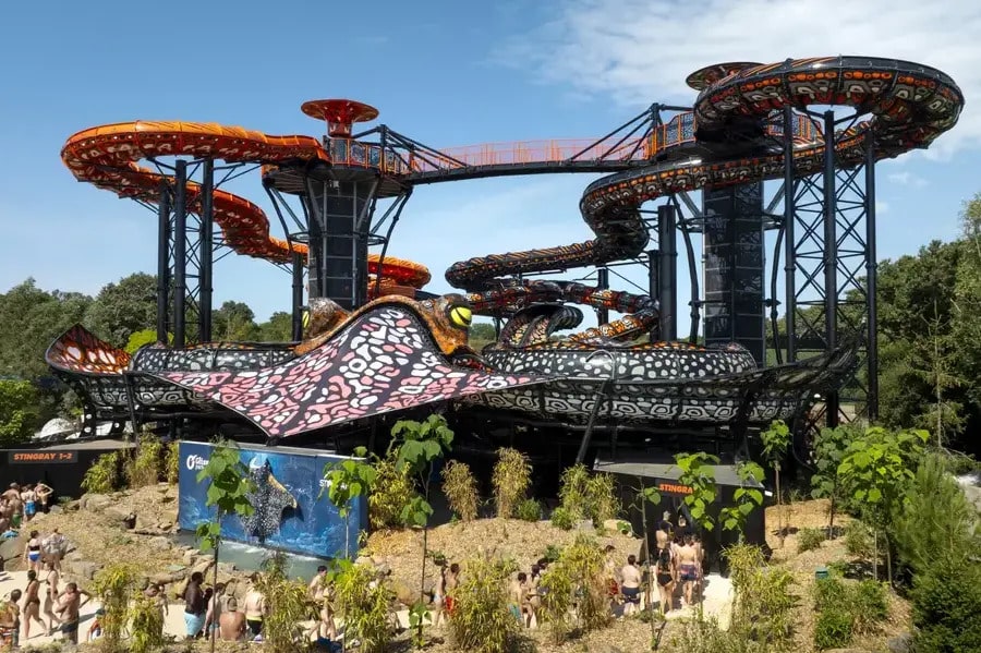 uitzicht o pwaterpark met grote glijbanen