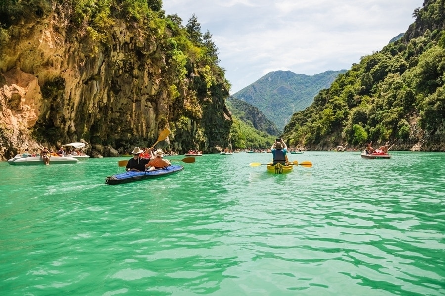 meer vol kanovaarders