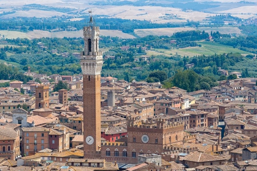 Camping Baia Verde is gelegen aan de westeroever van het Gardameer