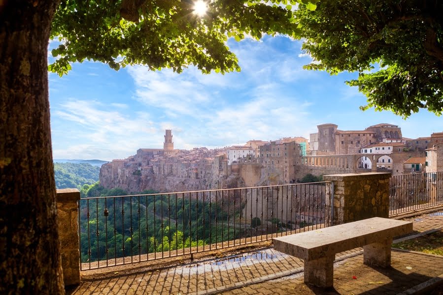 uitzicht op Pitigliano vanaf bankje